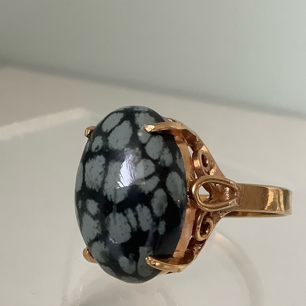 New vintage snowflake obsidian « egg » cocktail ring